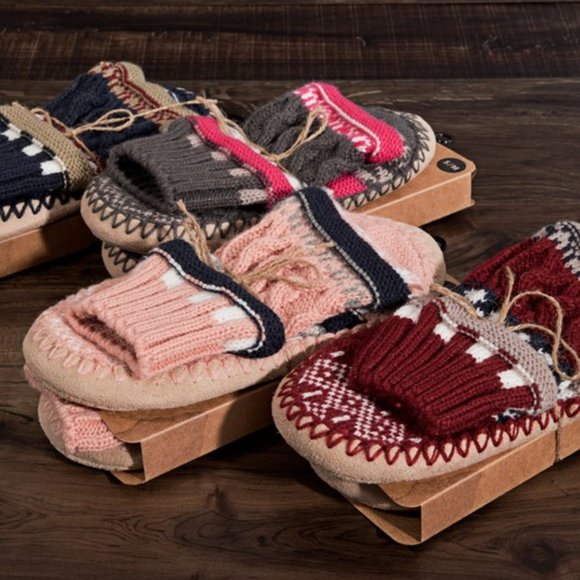 ๐Jacquard Knit Navy Slipper Socks - Nordic Pattern ๐ ๐ Excellent Gift! ๐ - Picture 5 of 7